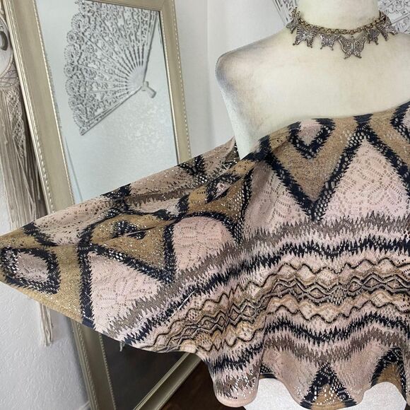 Wet seal Boho Cream Tan Brown Crochet Knit Bat Sleeve Shawl Top OS - Picture 3 of 6